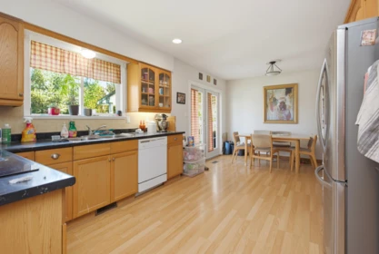 Kitchen Island Photo of 34828 Brient Street, Mission, BC