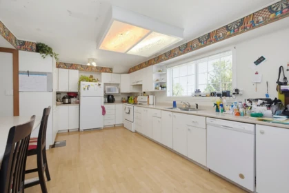 Laundry Room Photo of 34828 Brient Street, Mission, BC