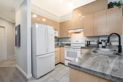 107 8115 121a Street, Surrey, BC, Surrey — Apartment/Condo for sale