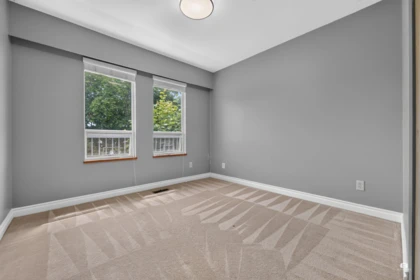 Hallway Photo of 196 E 58th Avenue, Vancouver, BC
