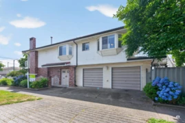 196 E 58th Avenue, Vancouver, BC