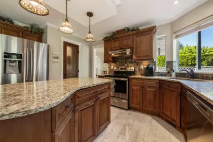 Kitchen Island Photo of 8030 153a Street, Surrey, BC