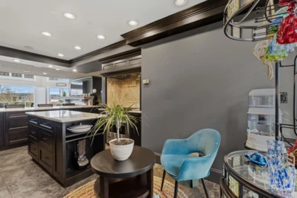 Kitchen Island Photo of 3673 Nico Wynd Drive, Surrey, BC