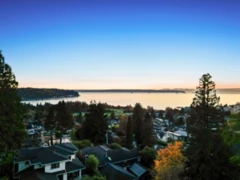 1066 Fulton Avenue, West Vancouver, BC