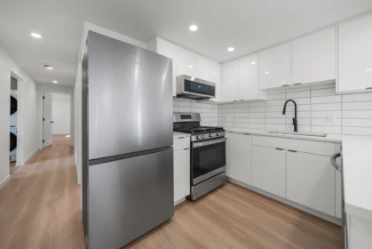 Kitchen Island Photo of 39 21163 Lougheed Highway, Maple Ridge, BC