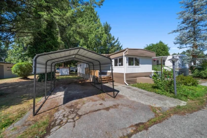 Outdoor Patio Photo of 39 21163 Lougheed Highway, Maple Ridge, BC