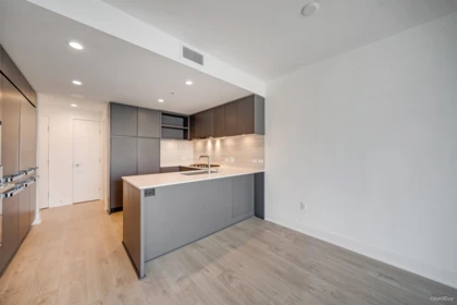 1801 450 Westview Street, Coquitlam, BC, Coquitlam — Apartment/Condo for sale