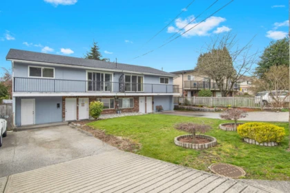 7681 115 Street, Delta, BC, Delta — Duplex for sale