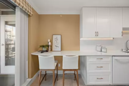 Kitchen Photo of 1704 612 Sixth Street, New Westminster, BC