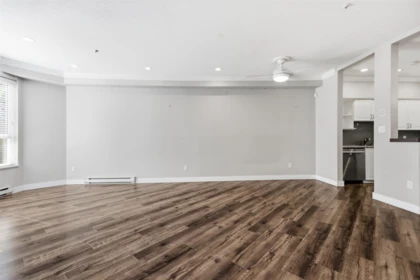 Kitchen Photo of 102 8139 121a Street, Surrey, BC