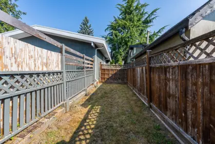 Garden / Landscaping Photo of 22928 117 Avenue, Maple Ridge, BC
