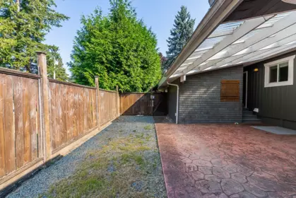Staircase Photo of 22928 117 Avenue, Maple Ridge, BC
