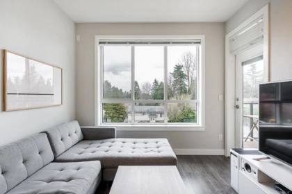 Kitchen Photo of 405 15388 105 Avenue, Surrey, BC