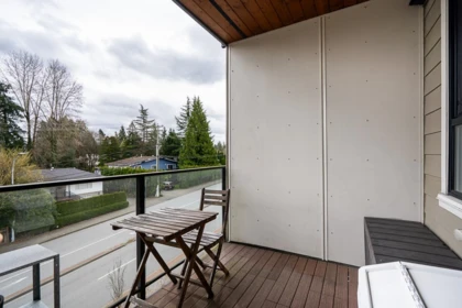 Staircase Photo of 405 15388 105 Avenue, Surrey, BC