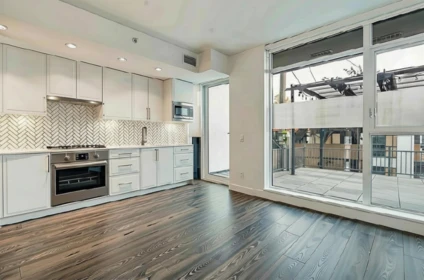 Kitchen Island Photo of 204 2435 Kingsway, Vancouver, BC