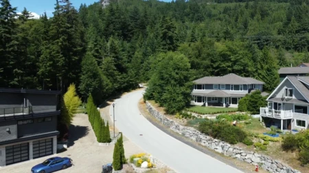 Breakfast Nook Photo of 685 Copper Drive, Squamish, BC