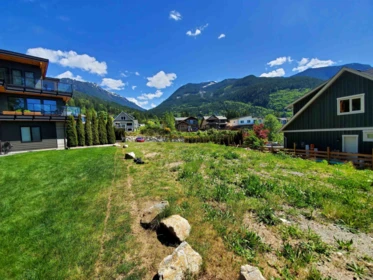 Living Room Photo of 685 Copper Drive, Squamish, BC