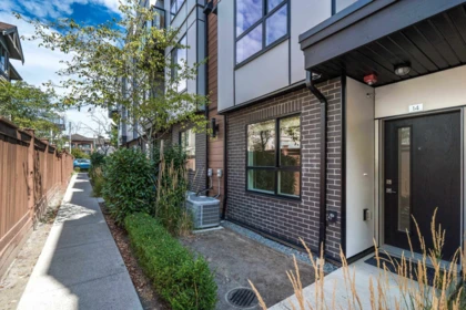 14 19790 55a Avenue, Langley, BC, Langley — Townhouse for sale