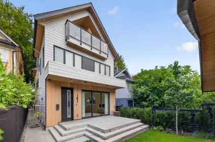 2 58 E 40th Avenue, Vancouver, BC, Vancouver — Half Duplex for sale