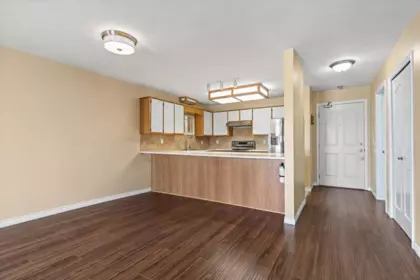 203 45660 Knight Road, Chilliwack, BC, Chilliwack — Apartment/Condo for sale