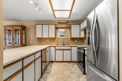 Kitchen Island Photo of 203 45660 Knight Road, Chilliwack, BC