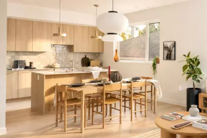 1 2063 E 13th Avenue, Vancouver, BC, Vancouver — Half Duplex for sale