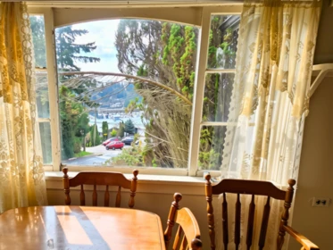 Kitchen Island Photo of 547 N Fletcher Road, Gibsons, BC