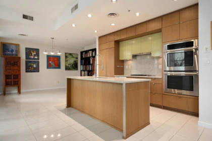 1404 1205 Howe Street, Vancouver, BC, Vancouver — Apartment/Condo for sale