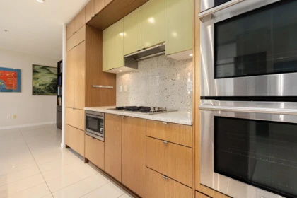 Kitchen Photo of 1404 1205 Howe Street, Vancouver, BC
