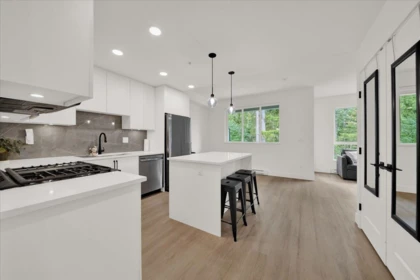 309 3528 146a Street, Surrey, BC, Surrey — Apartment/Condo for sale