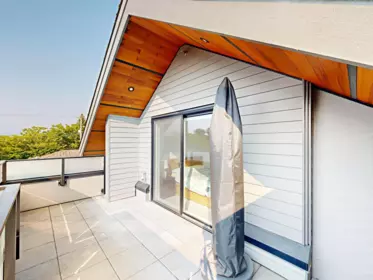 Powder Room Photo of 4527 Earles Street, Vancouver, BC