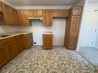 Kitchen Island Photo of 310 33535 King Road, Abbotsford, BC