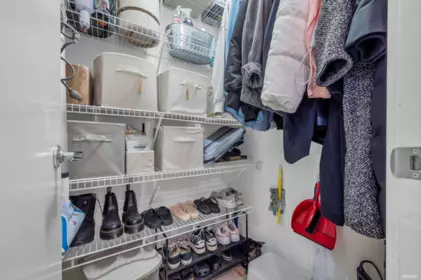 Mudroom Photo of 1401 928 Homer Street, Vancouver, BC