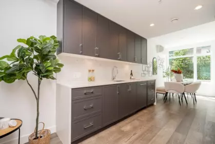 Dining Area Photo of 533 W 29th Avenue, Vancouver, BC