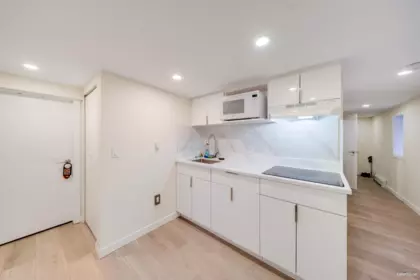 Laundry Room Photo of 2343 W 45th Avenue, Vancouver, BC