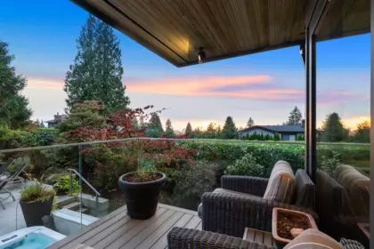Family Room Photo of 990 Jefferson Avenue, West Vancouver, BC