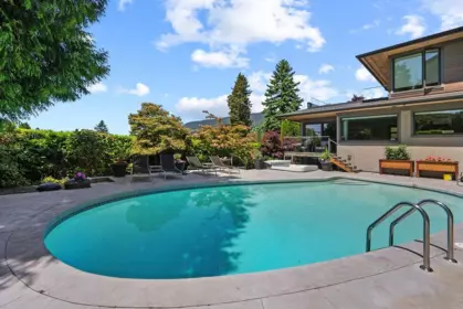 Hot Tub / Spa Photo of 990 Jefferson Avenue, West Vancouver, BC