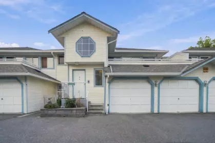 Living Room Photo of 18 19797 64 Avenue, Langley, BC