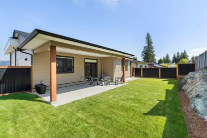 Front Yard Photo of 47262 Valerie Place, Chilliwack, BC