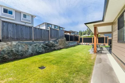 Garden / Landscaping Photo of 47262 Valerie Place, Chilliwack, BC