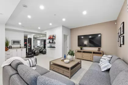 Entry Foyer Photo of 13976 232nd Street, Maple Ridge, BC
