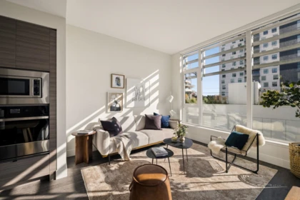 407 3438 Sawmill Crescent, Vancouver, BC, Vancouver — Apartment/Condo for sale