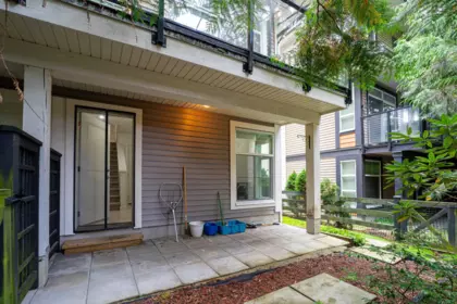 Front Yard Photo of 36 20857 77a Avenue, Langley, BC
