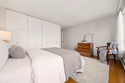 Aerial View of 401 1930 Bellevue Avenue, West Vancouver, BC