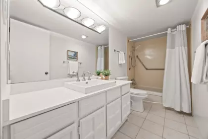Street View Photo of 401 1930 Bellevue Avenue, West Vancouver, BC