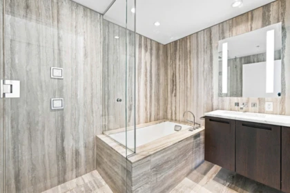 Entry Foyer Photo of 2506 1011 W Cordova Street, Vancouver, BC