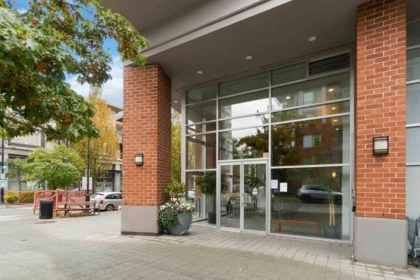 1802 400 Capilano Road, Port Moody, BC, Port Moody — Apartment/Condo for sale