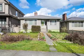 3281 E 2nd Avenue, Vancouver, BC