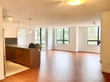 307 4333 Central Boulevard, Burnaby, BC, Burnaby — Apartment/Condo for sale