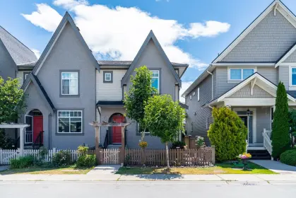21058 80a Avenue, Langley, BC, Langley — Row House (Non-Strata) for sale